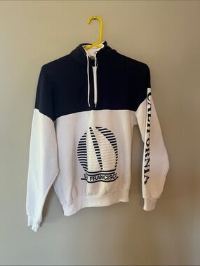 San Francisco Two-Tone Hooded Sweatshirt - Black & White